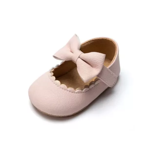 Main_Newborn Walking Shoes with Bow.png